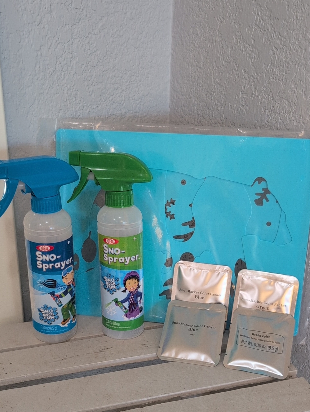 Sno-Scapes Kids Snow Stencil Spray Kit Toy - Blue & Green - New, No Box 5+ Age